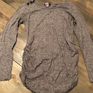 Long sleeve maternity shirt